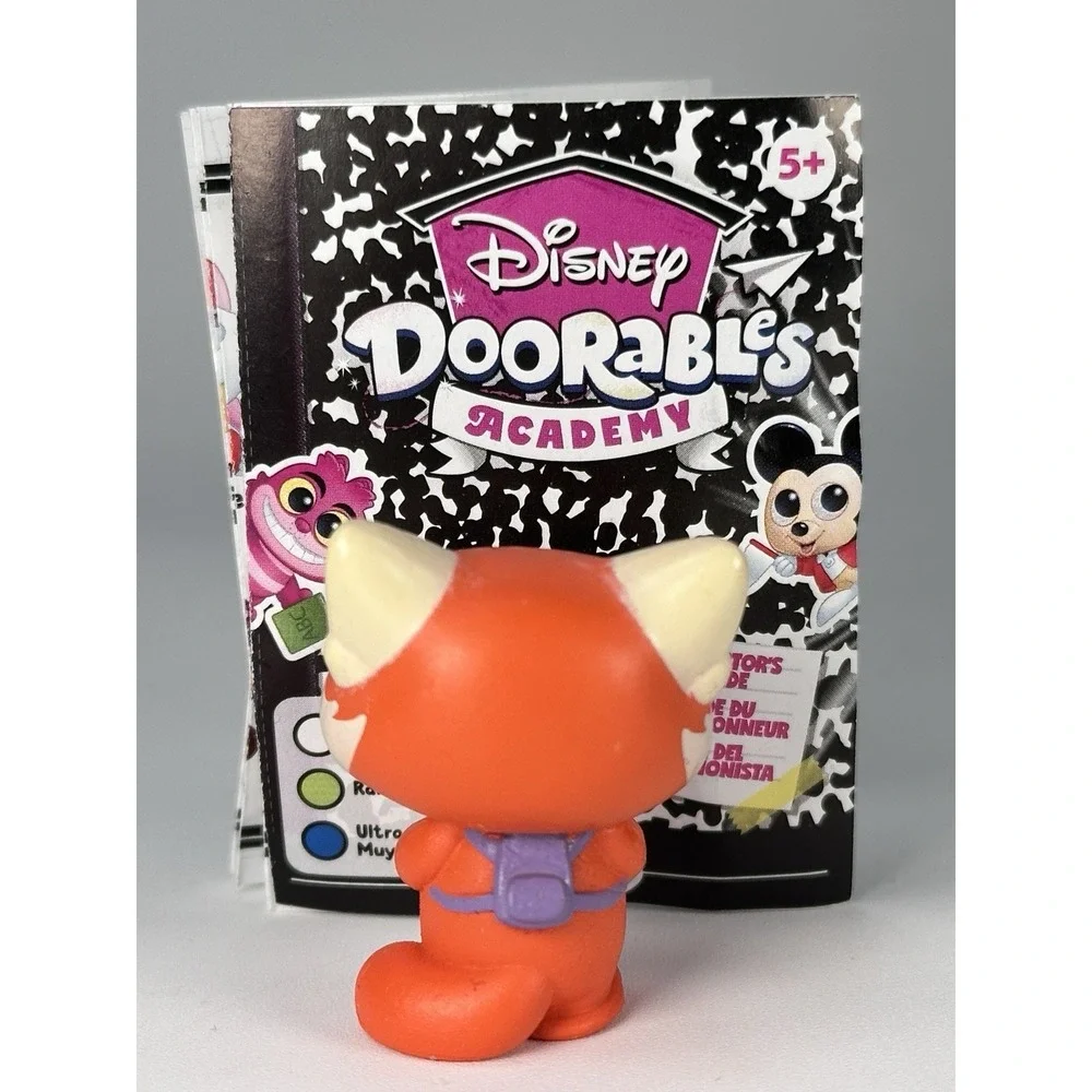 Disney Doorables Pixar PANDA MEI Academy Student Body RARE  Figure Backpack NEW
